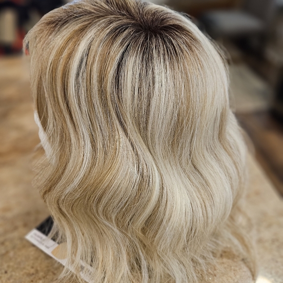 Belle Tress CALIENTE WIG Blonde - Picture 3 of 7